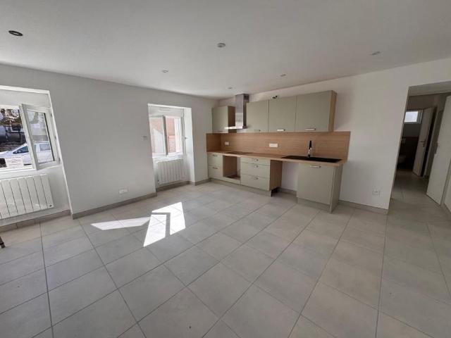 Location Maison 4 pièces 77m² ROBIAC ROCHESSADOULE 30160
