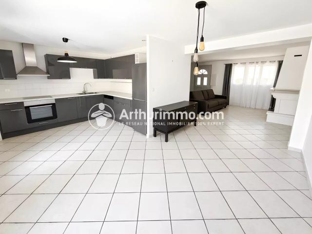Location Maison 4 pièces 78 m2 à Saint Pierre du Perray