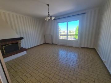 Location Maison 4 pièces 78m² MONTMORILLON 86500