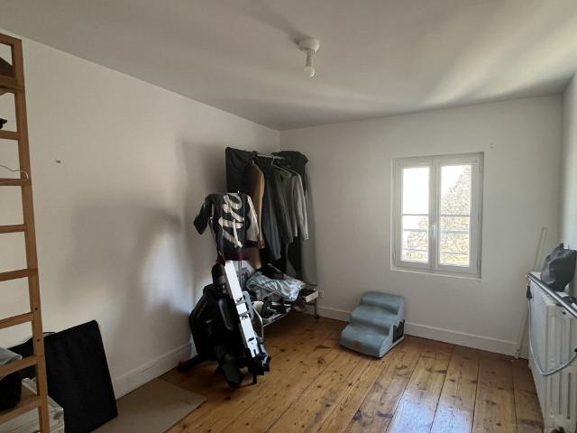 Location Maison 4 pièces 78m² JARNAC 16200