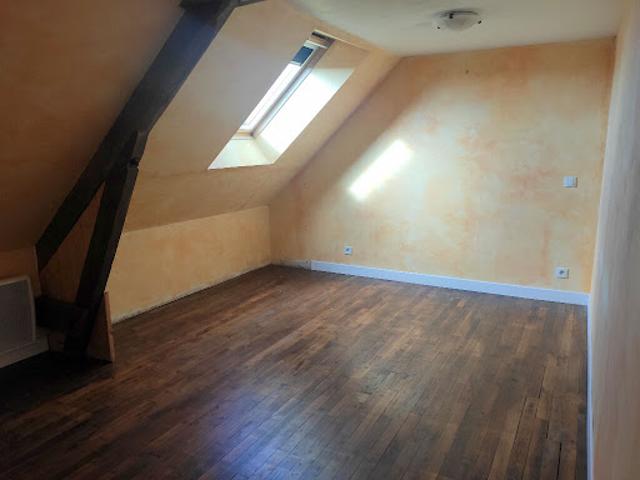 Location Maison 4 pièces 79.5 m2 Lignol