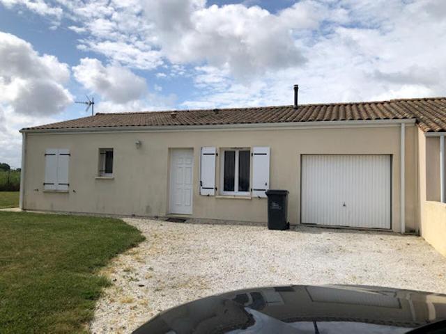 Location Maison 4 pièces 80 m2 Saint Porchaire