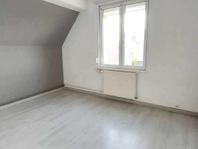 Location Maison 4 pièces 80m² CAMBRAI 59400