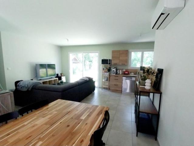Location Maison 4 pièces 80m² ST DENIS DE PILE 33910