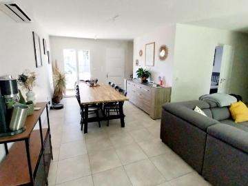 Location Maison 4 pièces 80m² ST DENIS DE PILE 33910