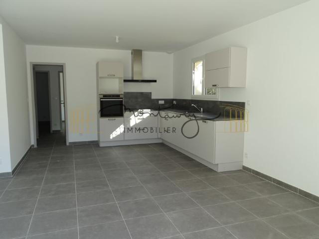 Location Maison 4 pièces 81m² COMPS 30300