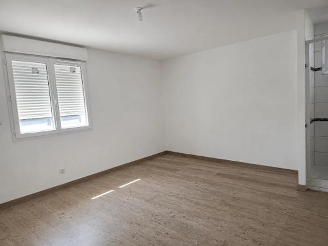 Location Maison 4 pièces 82 m2 Saint Ciers sur Gironde