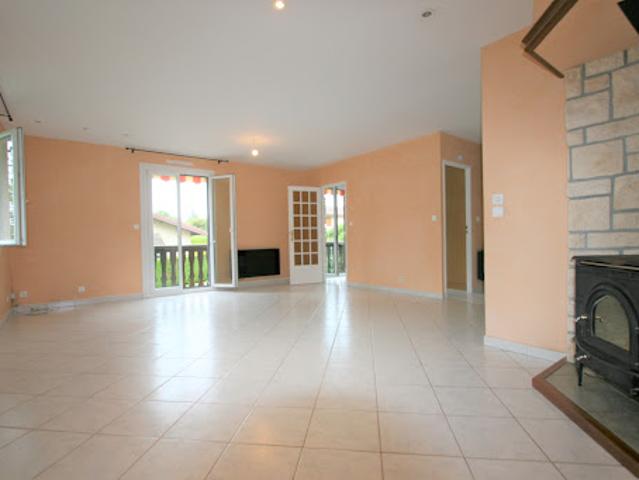 Location Maison 4 pièces 82 m2 Pringy