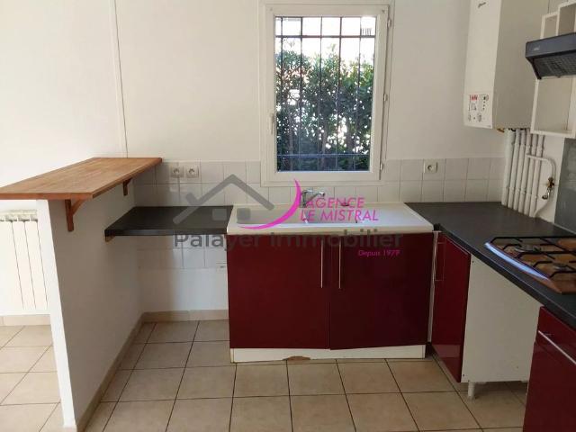 Location Maison 4 pièces 82m² MONTEUX 84170