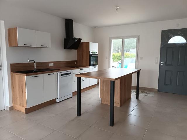 Location maison 4 pièces, 83.16m², Saint Froult