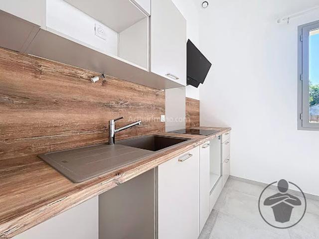 Location Maison 4 pièces 83 m2 Coutras