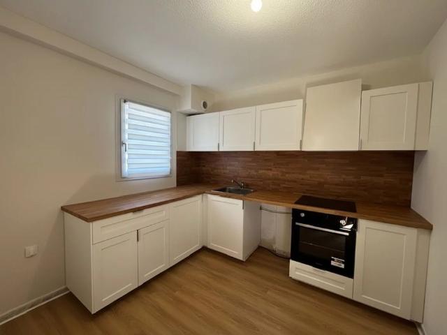 Location Maison 4 pièces 83m² NIMES 30900