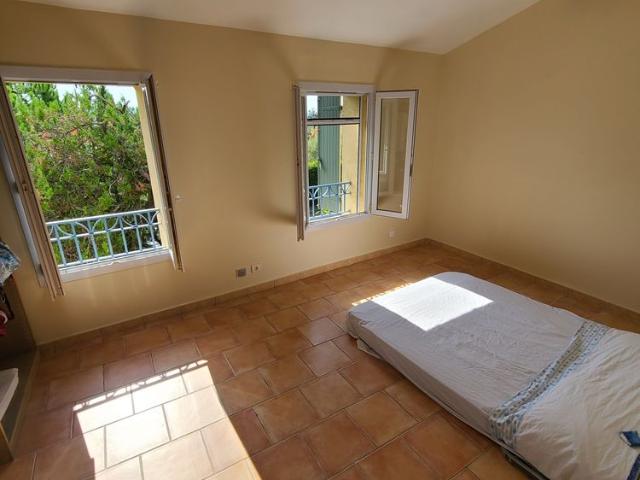 Location Maison 4 pièces 83m² CESSERAS 34210