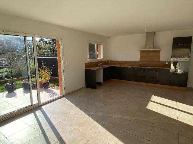 Location Maison 4 pièces 83m² ST CYPRIEN 66750