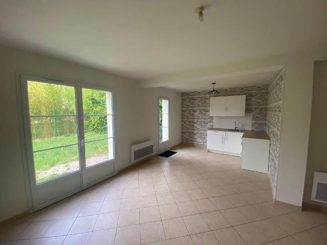 Location maison 4 pièces, 84.65m², Quiers sur Bézonde