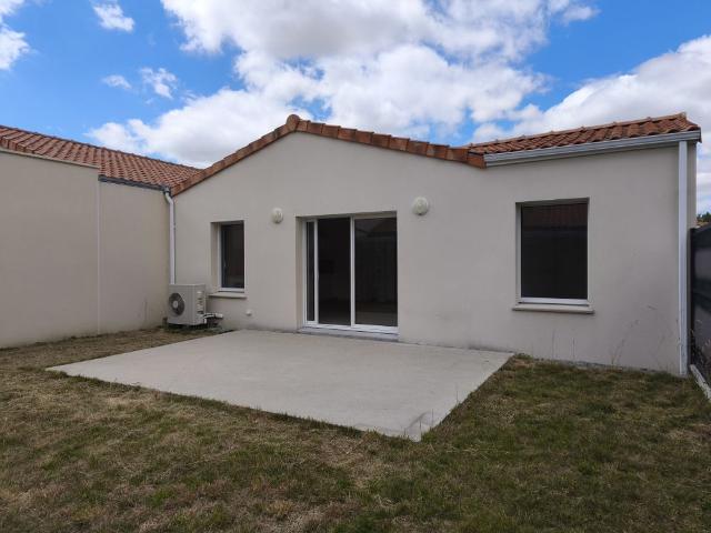 Location Maison 4 pièces 84m² Y 80190