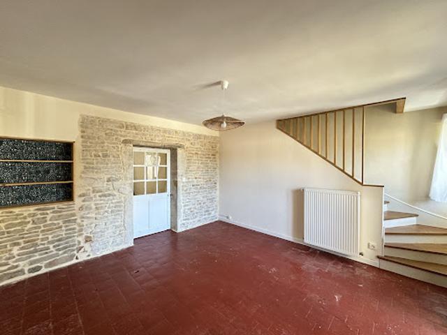 Location Maison 4 pièces 85 m2 Cormatin