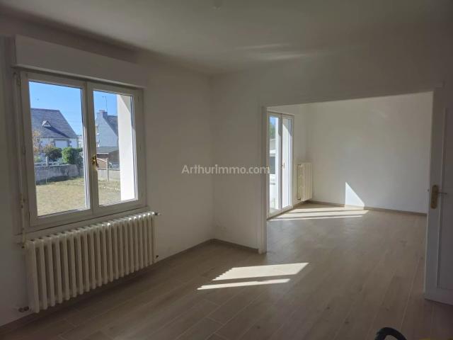 Location Maison 4 pièces 85 m2 à Ploumagoar