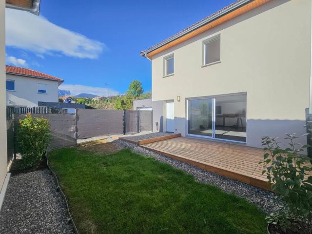 Location Maison 4 pieces 85 m²