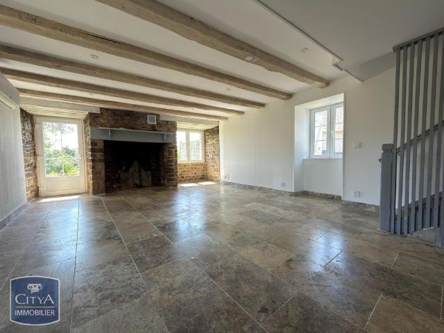 Location Maison 4 pièces 85m² CONDAT SUR GANAVEIX 19140