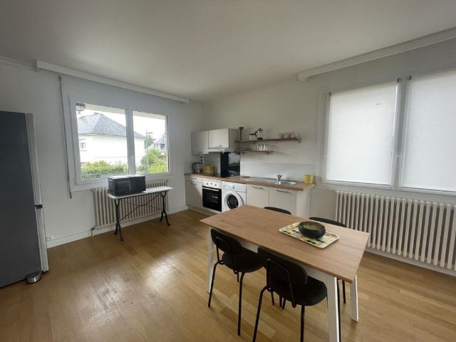 Location Maison 4 pièces 87m² CHANGE 53810