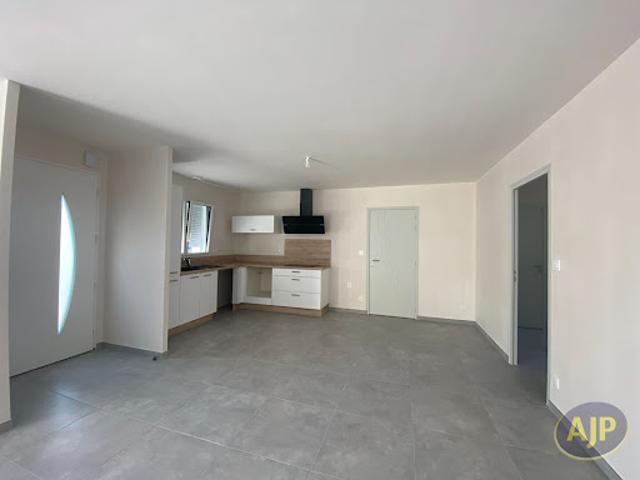 Location Maison 4 pièces 88.56 m2 Froidfond