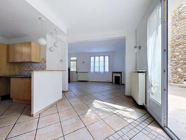 Location Maison 4 pièces 89.9 m2 Suresnes