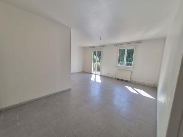 Location Maison 4 pièces 89m² ST PAUL DE VARAX 01240
