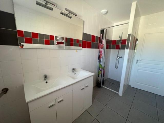 Location maison 4 pièces, 90.00m², Bourran