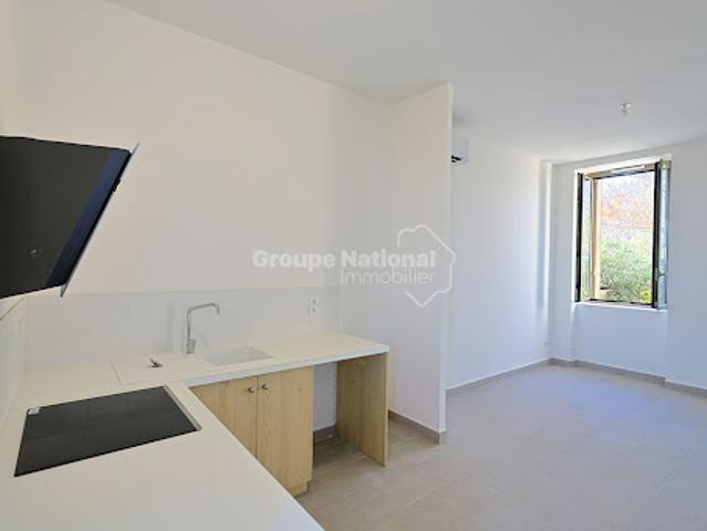 Location Maison 4 pièces 90 m2 Sabran