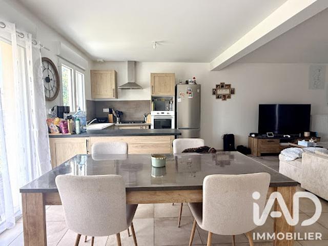 Location Maison 4 pièces 90 m2 Saché