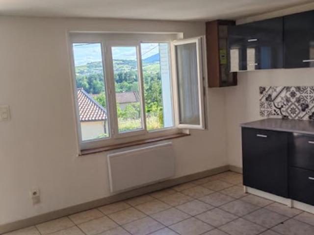 Location Maison 4 pièces 90 m2 Saint Etienne des Oullières