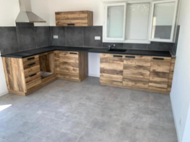 Location Maison 4 pièces 90m² SEILLONS SOURCE D ARGENS 83470