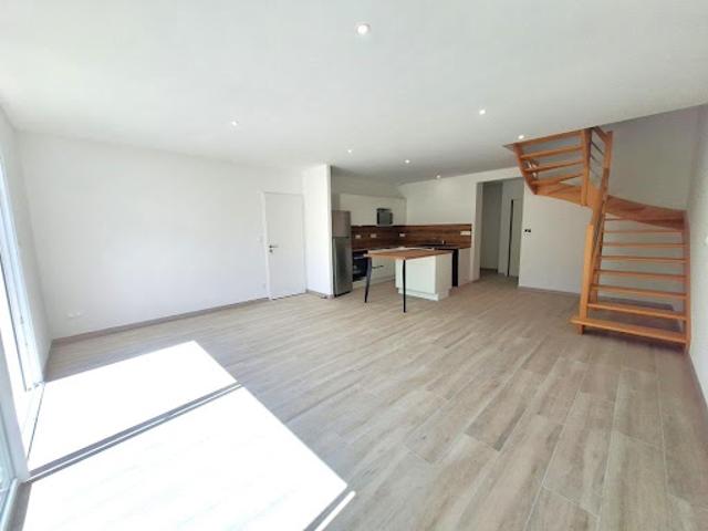 Location Maison 4 pièces 92.02 m2 Médis