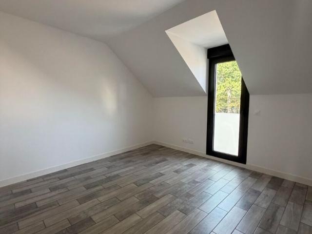 Location maison 4 pièces, 92.47m², Ozoir la Ferrière