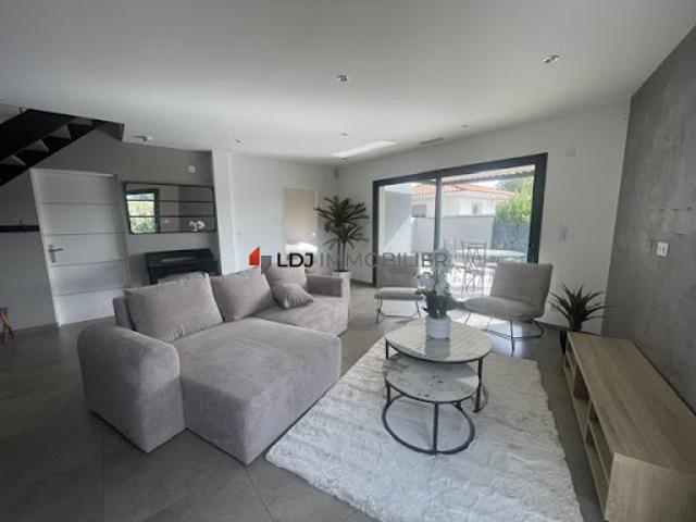 Location Maison 4 pièces 92.4 m2 Canohès
