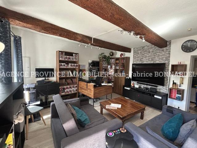 Location Maison 4 pièces 92m² VALREAS 84600