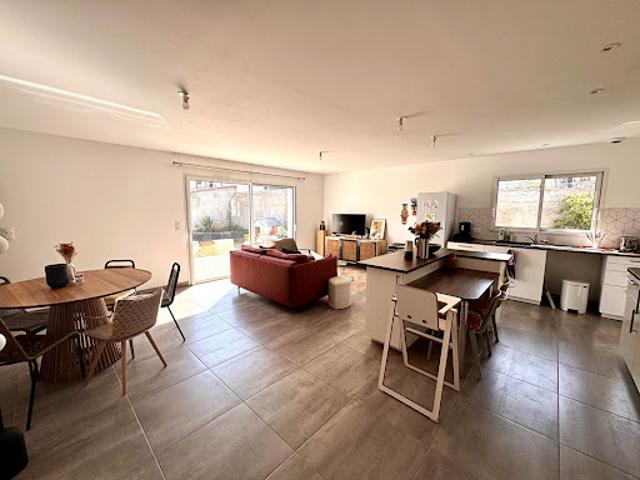 Location Maison 4 pièces 93.04 m2 Saint Hilaire de Chaléons