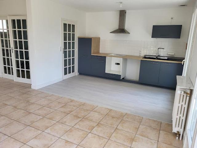 Location Maison 4 pièces 95 m2 Le Vigen