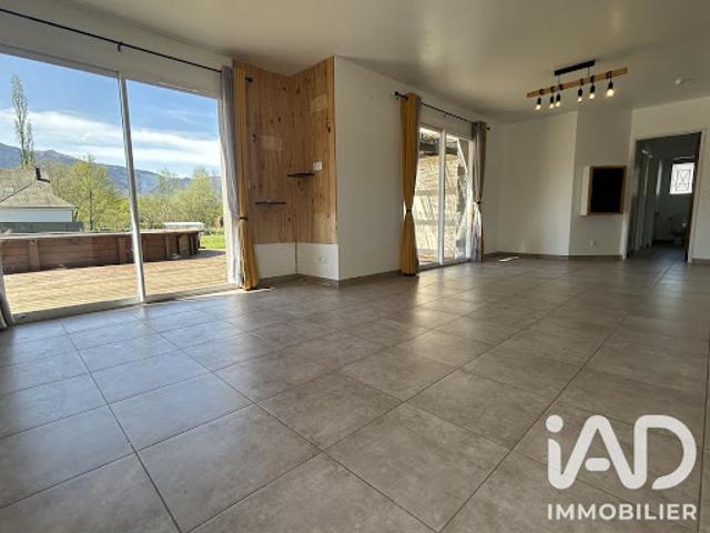 Location Maison 4 pièces 96 m2 Buziet
