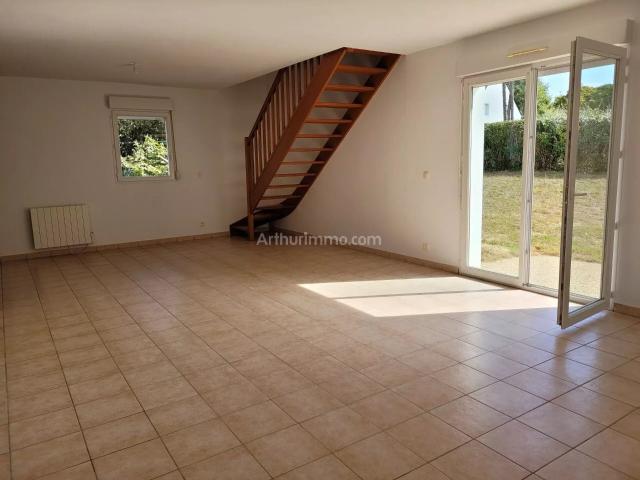 Location Maison 4 pièces 97 m2 à Pluvigner