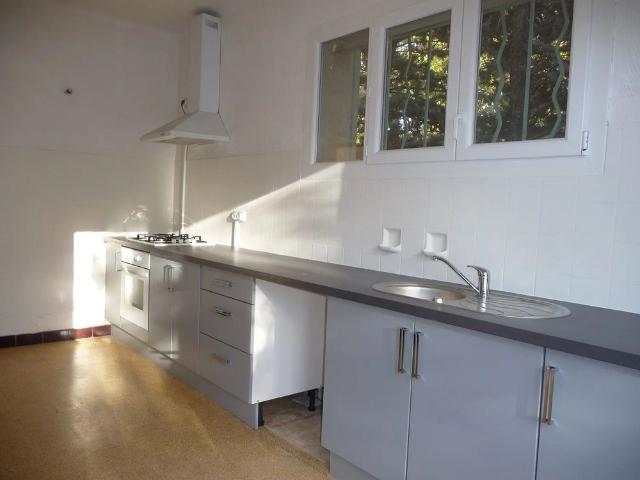 Location Maison 4 pièces 97m² MALEMORT DU COMTAT 84570