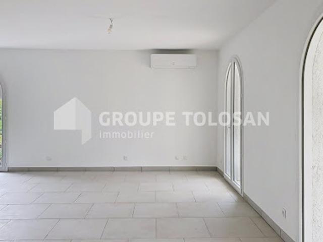 Location Maison 4 pièces 99 m2 Bazus