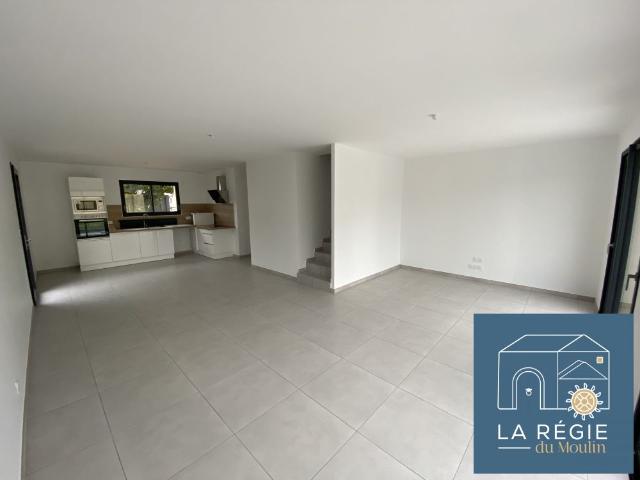 Location Maison 4 pièces 99m² AOSTE 38490