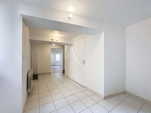 Location maison 4 pièces Mayenne 53