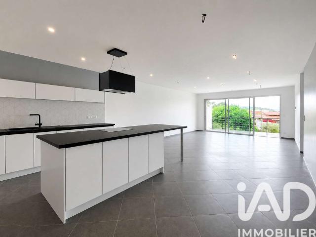 Location maison 4 pièces Saint Laurent de Chamousset 69