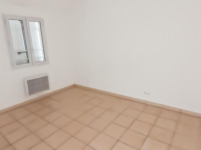 Location maison, 50 m² T 3 à Ver sur Launette, 850 €