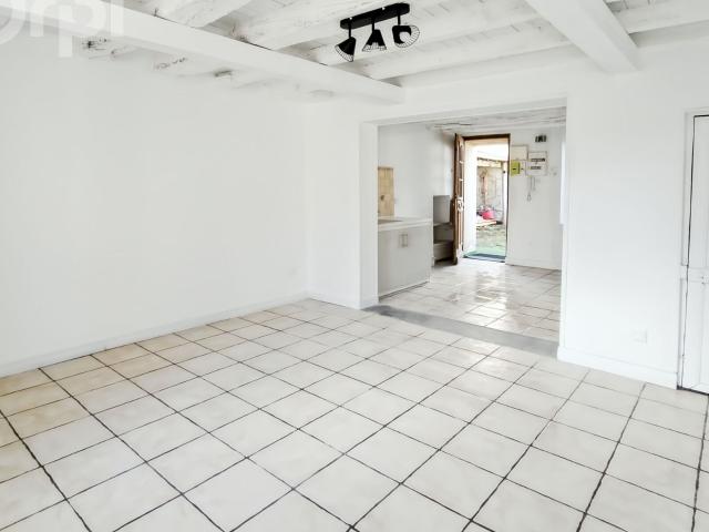 Location maison, 50 m² T 3 à Le Plessis Belleville, 900 €