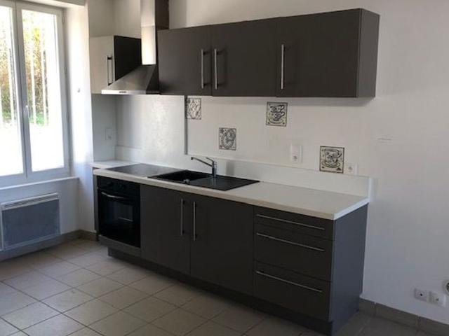 Location maison, 52.91 m² T 2 à Villemareuil, 760 €
