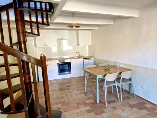 Location maison, 57.06 m² T 1 à Forcalquier, 715 €